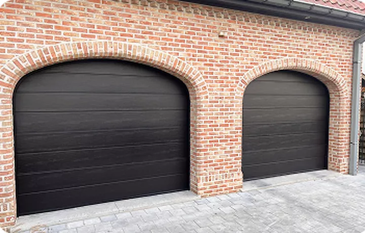 Stalen garagepoorten