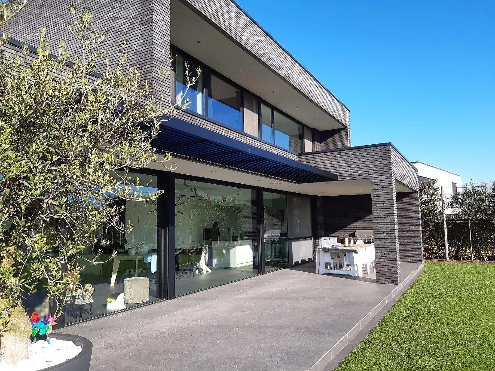 Waarom kiezen voor structurele zonwering?